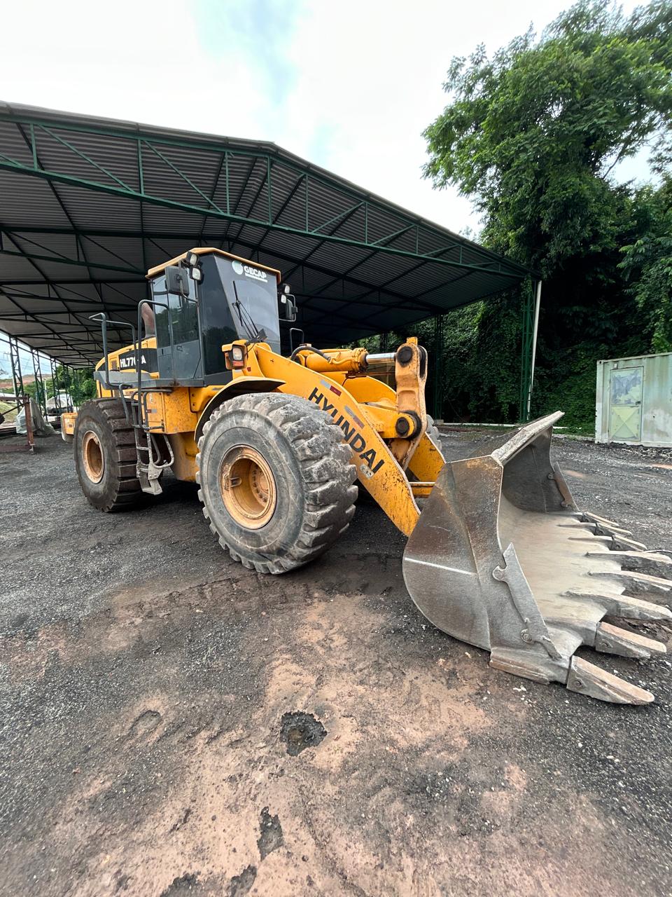 Pá carregadeira Hyundai HL770-7A